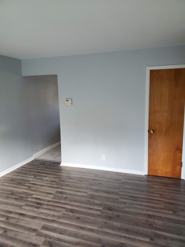 Building Photo - 2535 Pelton Ave
