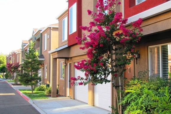 Cancha de fuentes Townhomes - Court of Fountains Townhomes