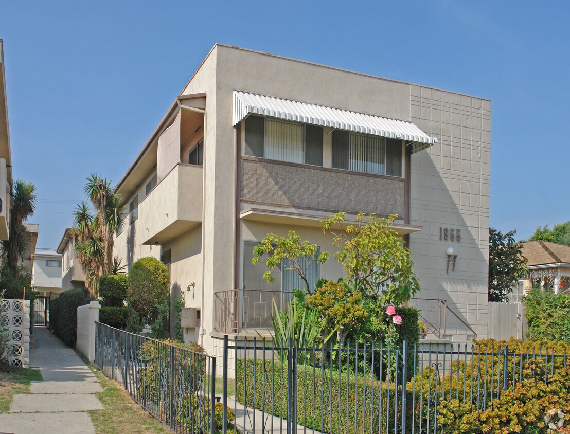 Foto principal - 1955 Bedford St