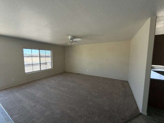 Building Photo - 10800 W Carousel Dr