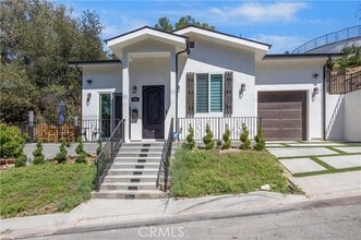 Building Photo - 9500 Amoret Dr