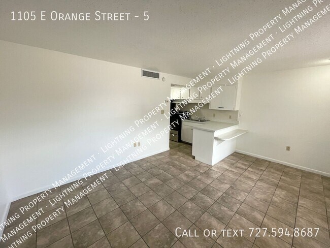 Foto del edificio - 1105 E Orange St