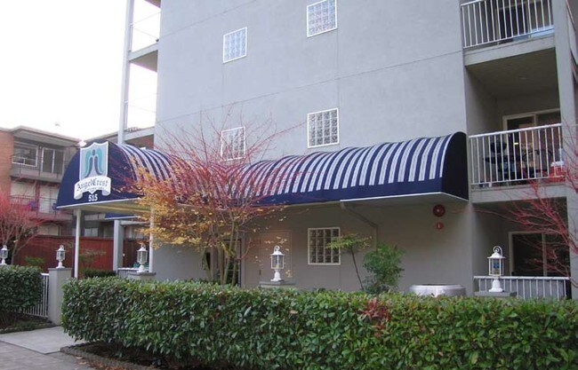Foto del edificio - Angel Crest Deluxe Apartments