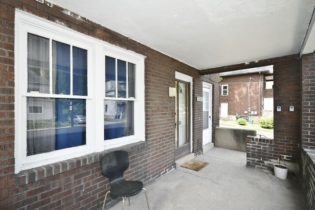 Building Photo - 1721 Montier St