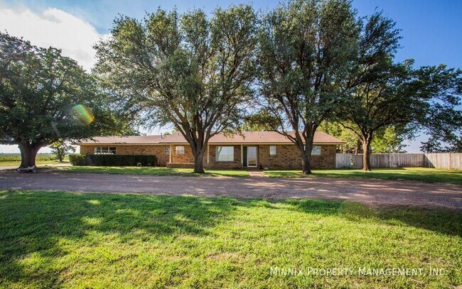 Foto del edificio - 6701 Woodrow Rd