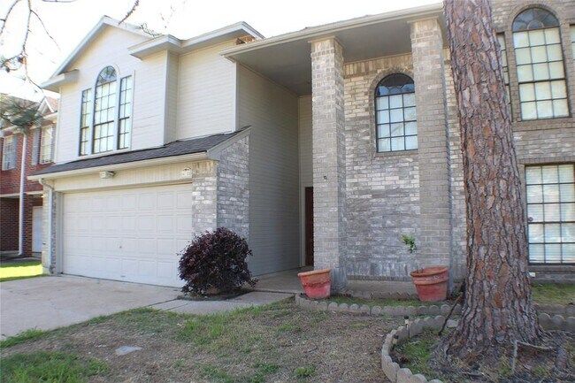 Building Photo - 16322 Dawncrest Way