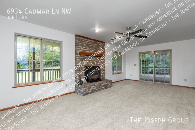 Foto del edificio - 6934 Cadmar Ln NW