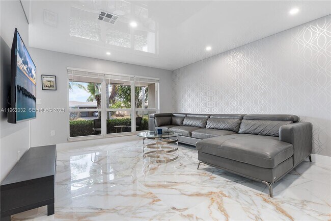 Foto del edificio - 4440 NE 17th Ave