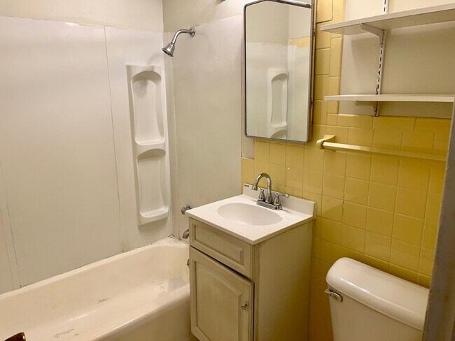 Foto del edificio - 237 Robinhood Ln