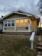 Building Photo - 866 N Drexel Ave