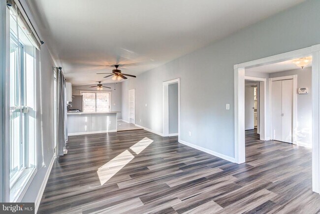 Building Photo - 12121 Catalina Dr