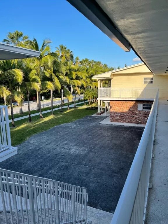 100 Sunrise Dr, Key Biscayne, FL 33149 Apartments in Key Biscayne, FL