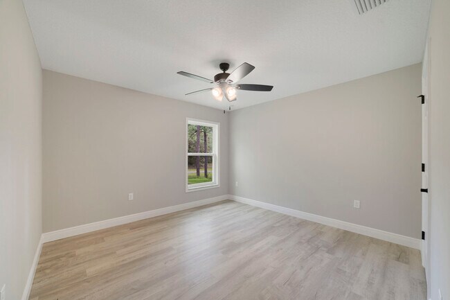 Foto del edificio - 339 W Goldcoast Pl