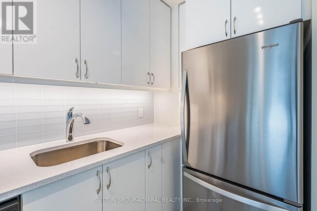 Building Photo - 38 Annie Craig Dr