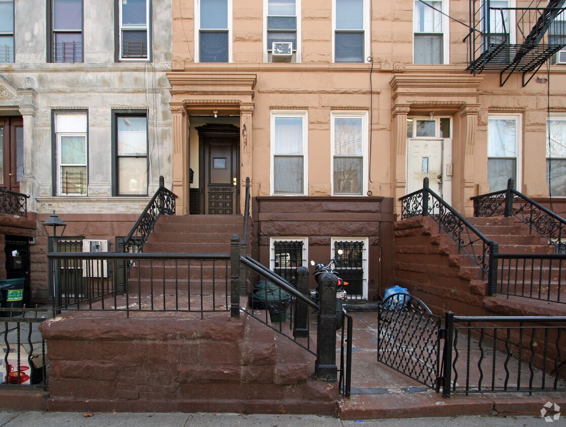 Foto del edificio - 524 Putnam Avenue