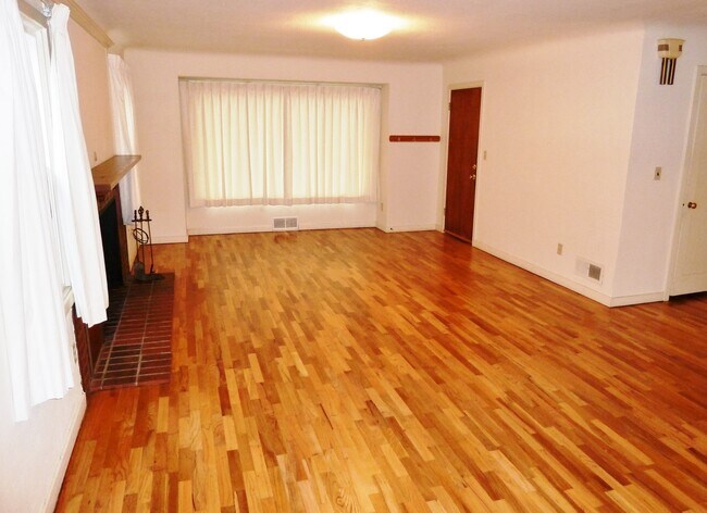 Foto del edificio - 1263 Tyler St