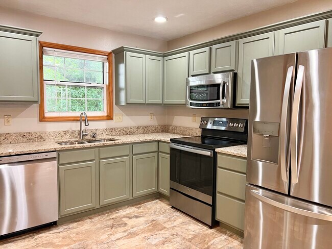 Building Photo - 359 Mt Branson Dr