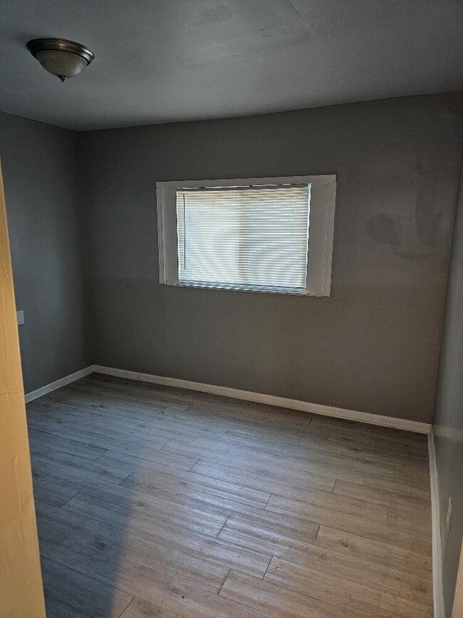 Foto del edificio - 12012 Ashton Ave