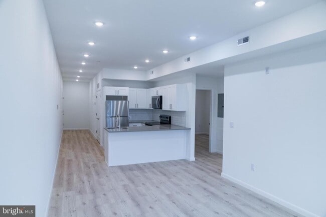 Foto del edificio - 7248 Rising Sun Ave