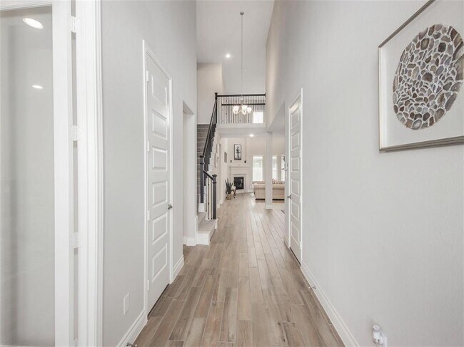 Foto del edificio - 4108 Emerson Cove Dr