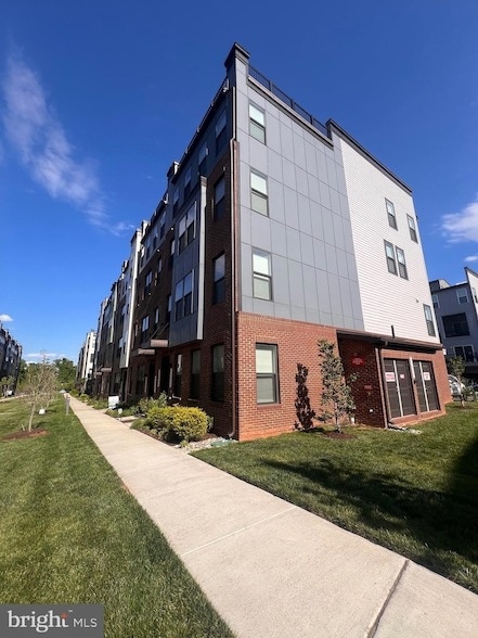 Foto del edificio - 44625 Wolfhound Sq