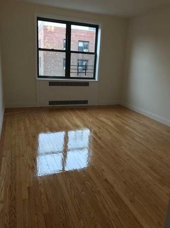 Foto principal - 98-76 Queens Blvd