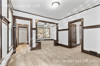 Building Photo - 926 E Locust St