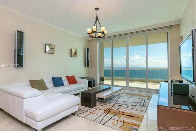Foto del edificio - 16051 Collins Ave
