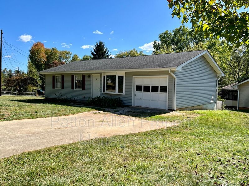 11 Fieldcrest Rd, Arden, NC 28704 House Rental in Arden, NC