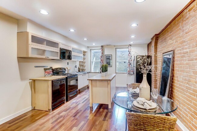 Foto del edificio - 2118 St James Ave