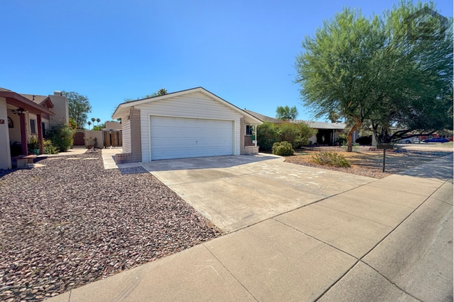 Building Photo - 3Bed/2Bath House at 55th Ave/Peoria Ave! Ready for Immediate Move-In! – NO HOA!