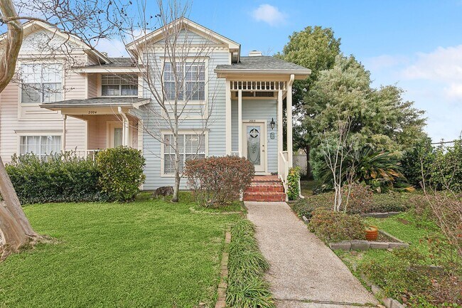 Foto del edificio - 2 BEDROOM, 2 BATHROOM TOWNHOUSE IN JEFFERSON