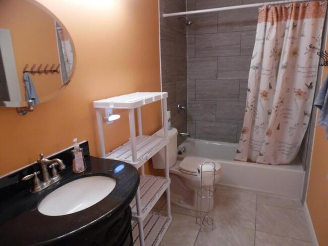Building Photo - 3 bedroom in BONFIELD IL 60913