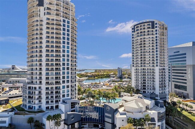 Building Photo - 449 S 12th St