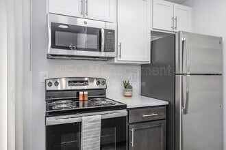 Interior Photo - Windsor Place Apartment