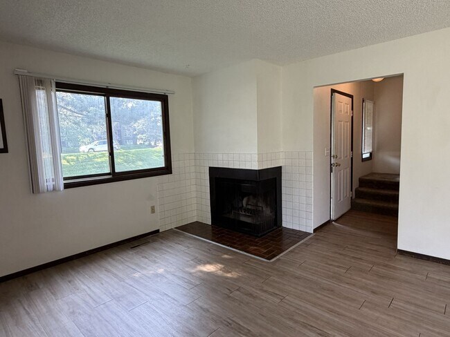 Building Photo - 1031 Davidson Dr