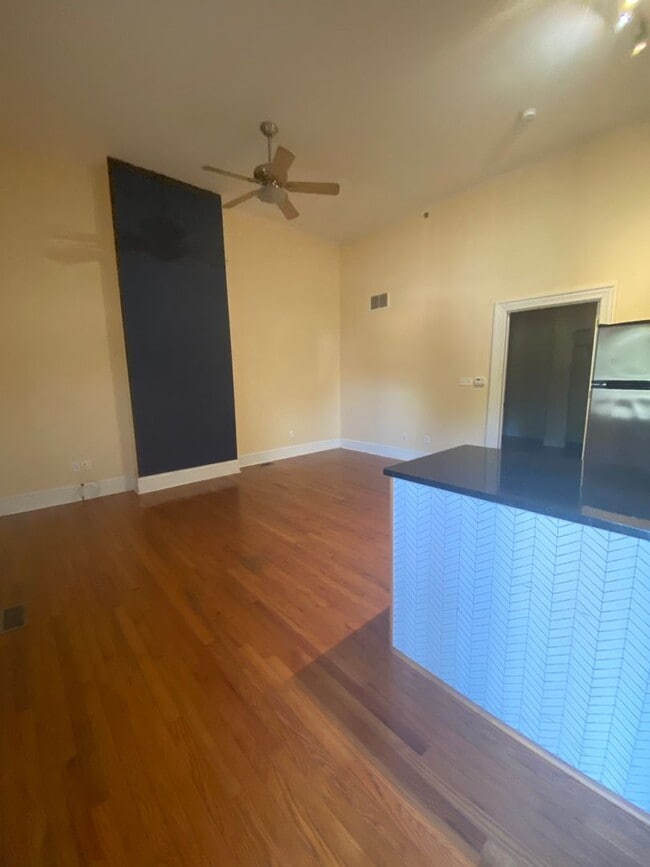 Building Photo - The Grove - 1 bed 1 bath with washer and d...