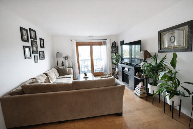 Foto del edificio - 1486 Stonebridge Cir