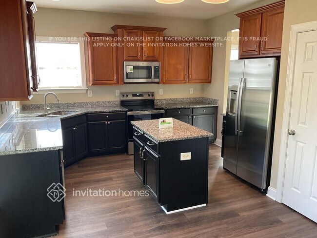 Foto del edificio - 8612 Ridgeline Ln