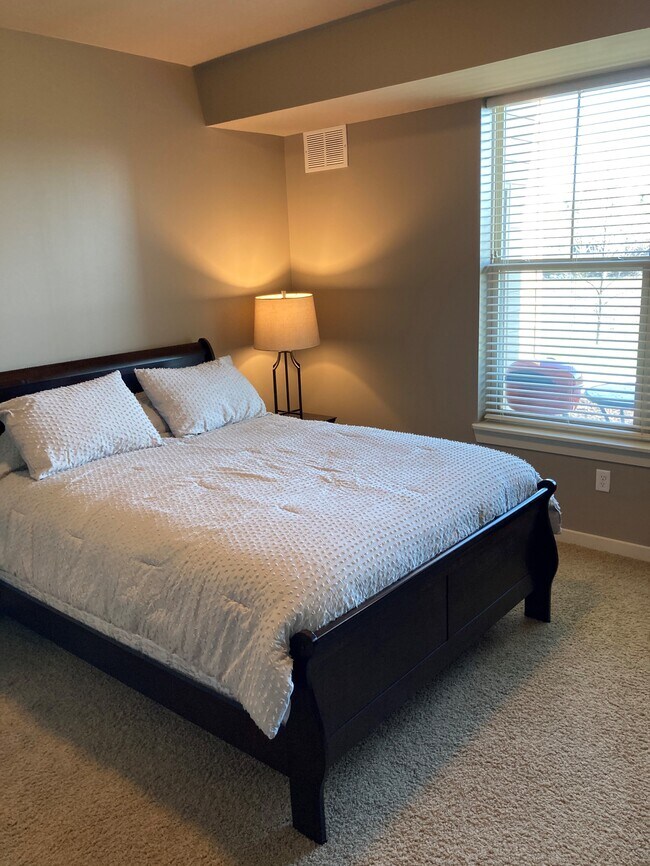 Bedroom - 11975 S 73rd Ct