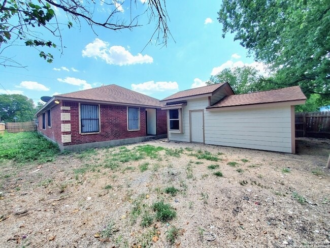 Building Photo - 203 Ardmore St