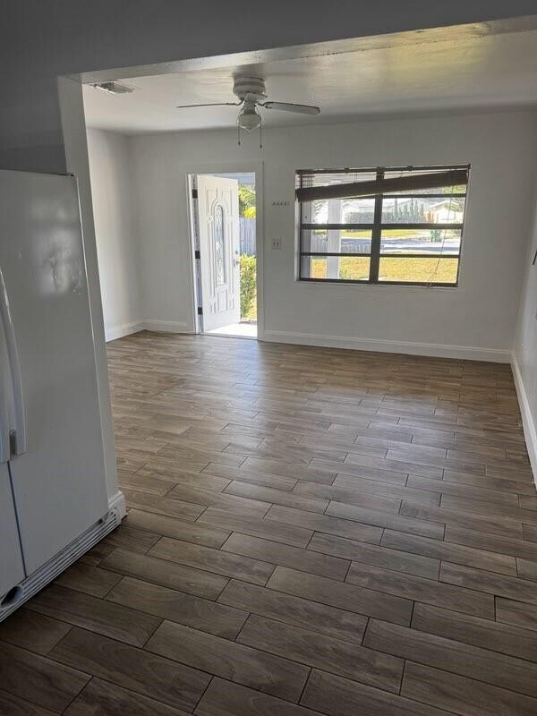 Building Photo - 221 SW 68th Ave