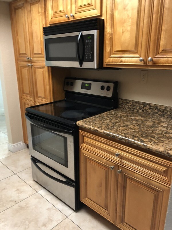Foto principal - 4727 S Texas Ave