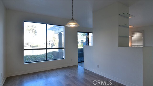 Building Photo - 27 Waterway