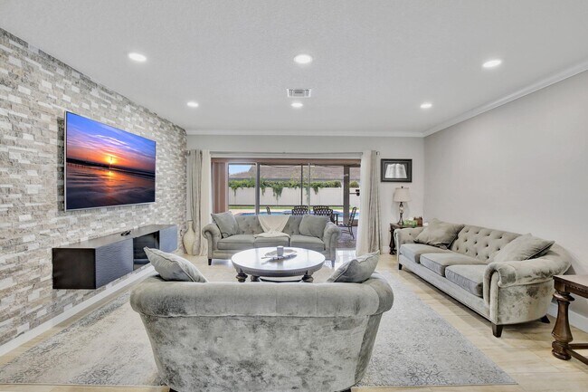 Foto del edificio - 6150 SW 7th St