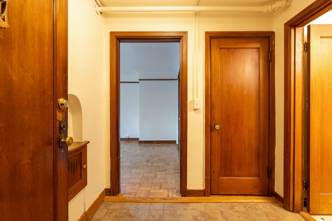 Interior Photo - Dixonian
