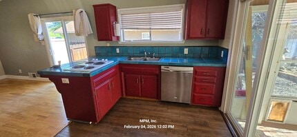 Building Photo - 246 19th St