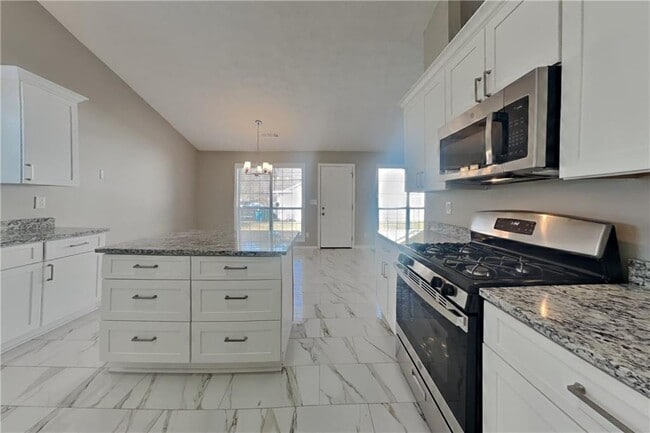 Building Photo - 3845 Rajean Dr