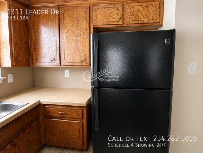Foto del edificio - 1311 Leader Dr