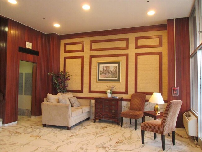 Building Photo - 7520 Hornwood Dr
